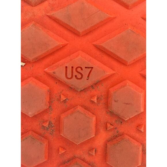 Women's Vans Red Croc-Like Slip Ons, Size US 7 - Picture 5 of 5